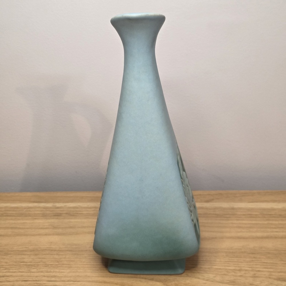 Roseville Vintage Pottery Silhouette Ewer/Pitcher, Shape 717-10, Cameo Green - Picture 4 of 12